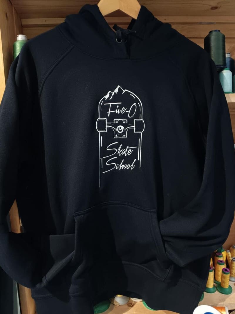 Broderie · Five-O Skate School