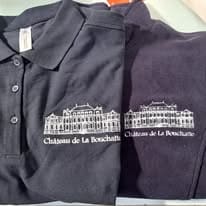Broderie très détaillée du château de la Bouchatte