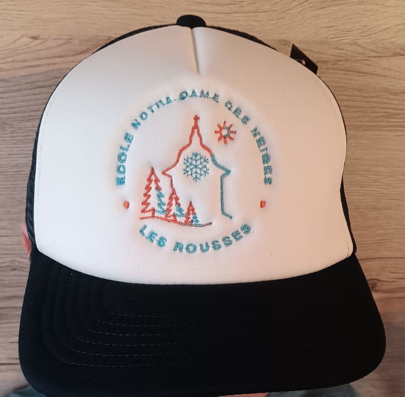 Casquette brodée